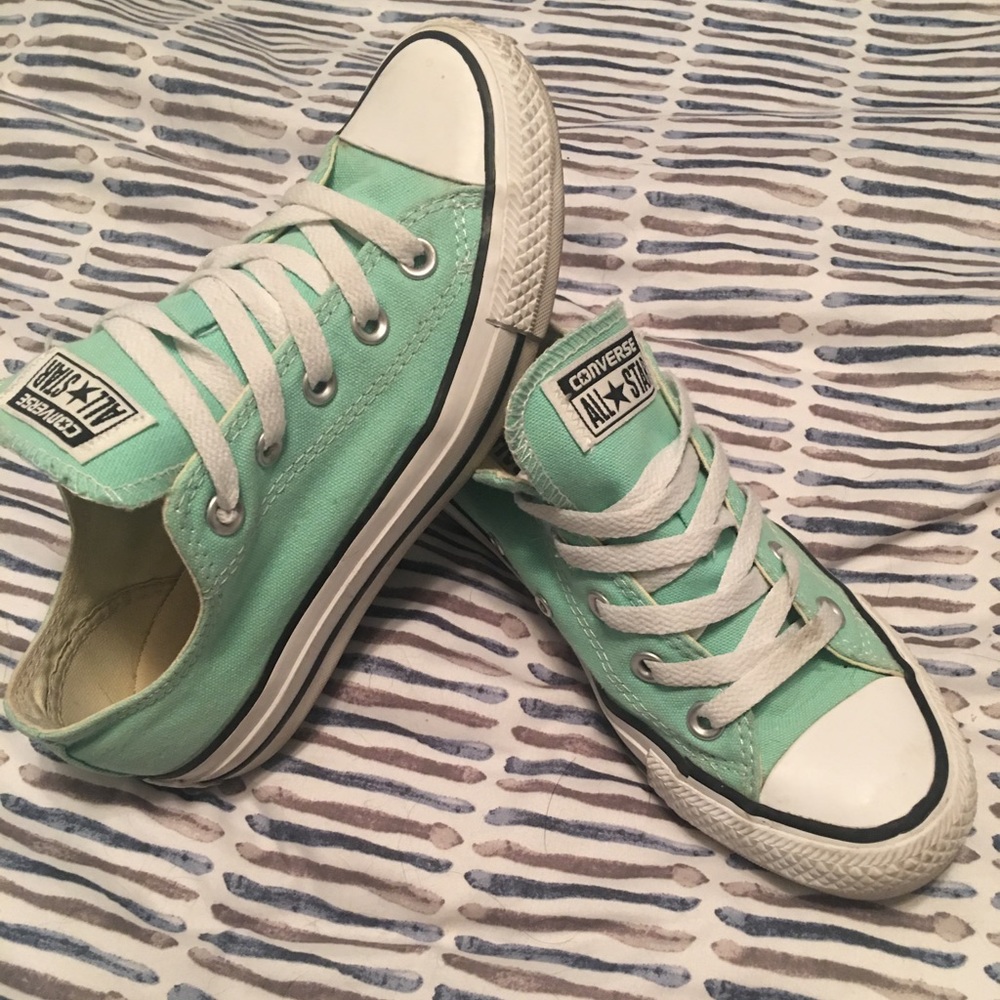Mint converse